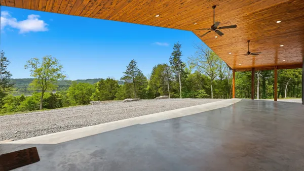 $949,900 | 2699 Brooks Bend Lane, Gainesboro, TN 38562
