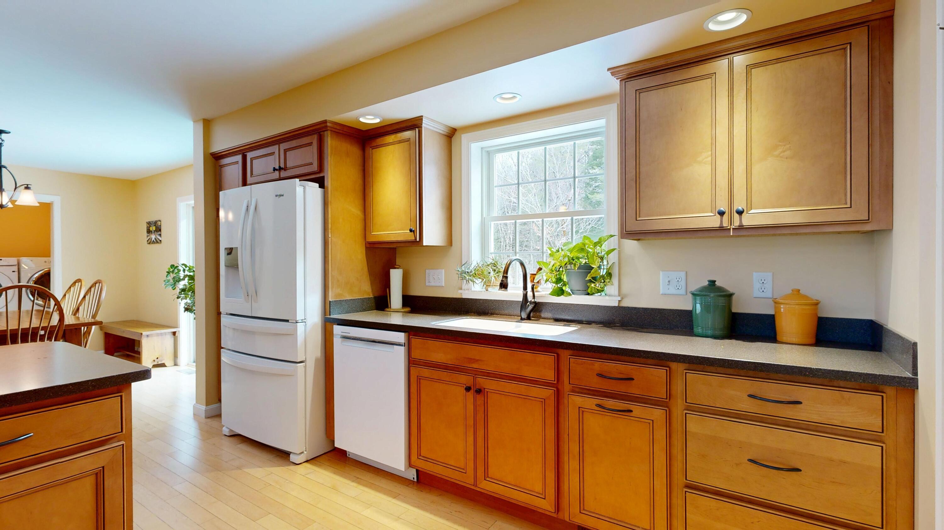 141 Bradbury Road Lewiston, ME 04240 - Photo 12 of 98 Kitchen