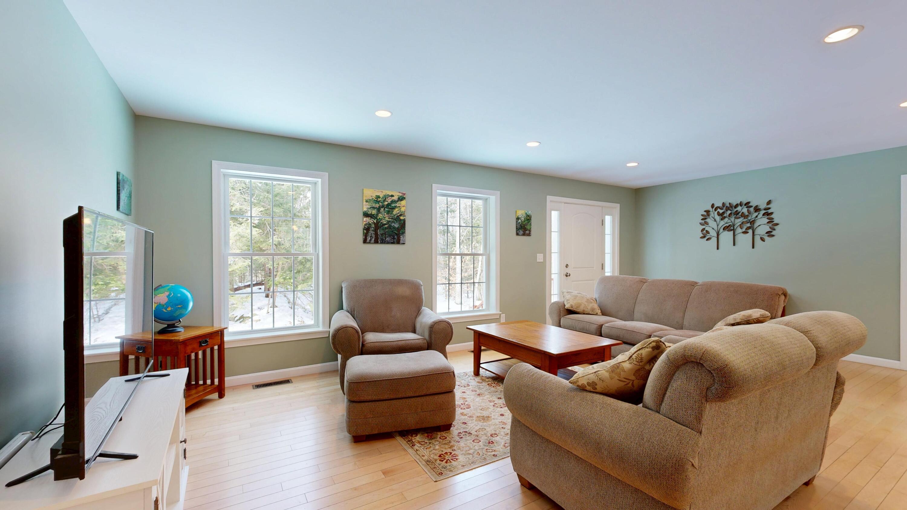 141 Bradbury Road Lewiston, ME 04240 - Photo 19 of 101 Living Room