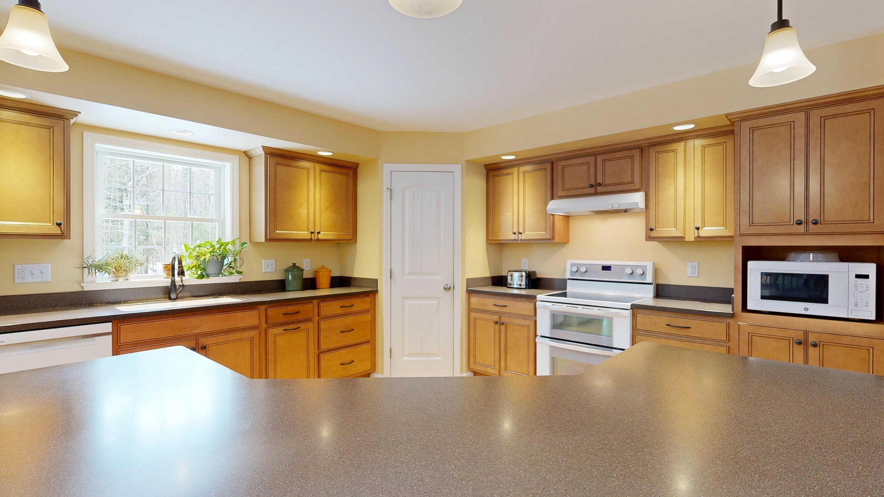 141 Bradbury Road Lewiston, ME 04240 - Photo 26 of 101 Kitchen