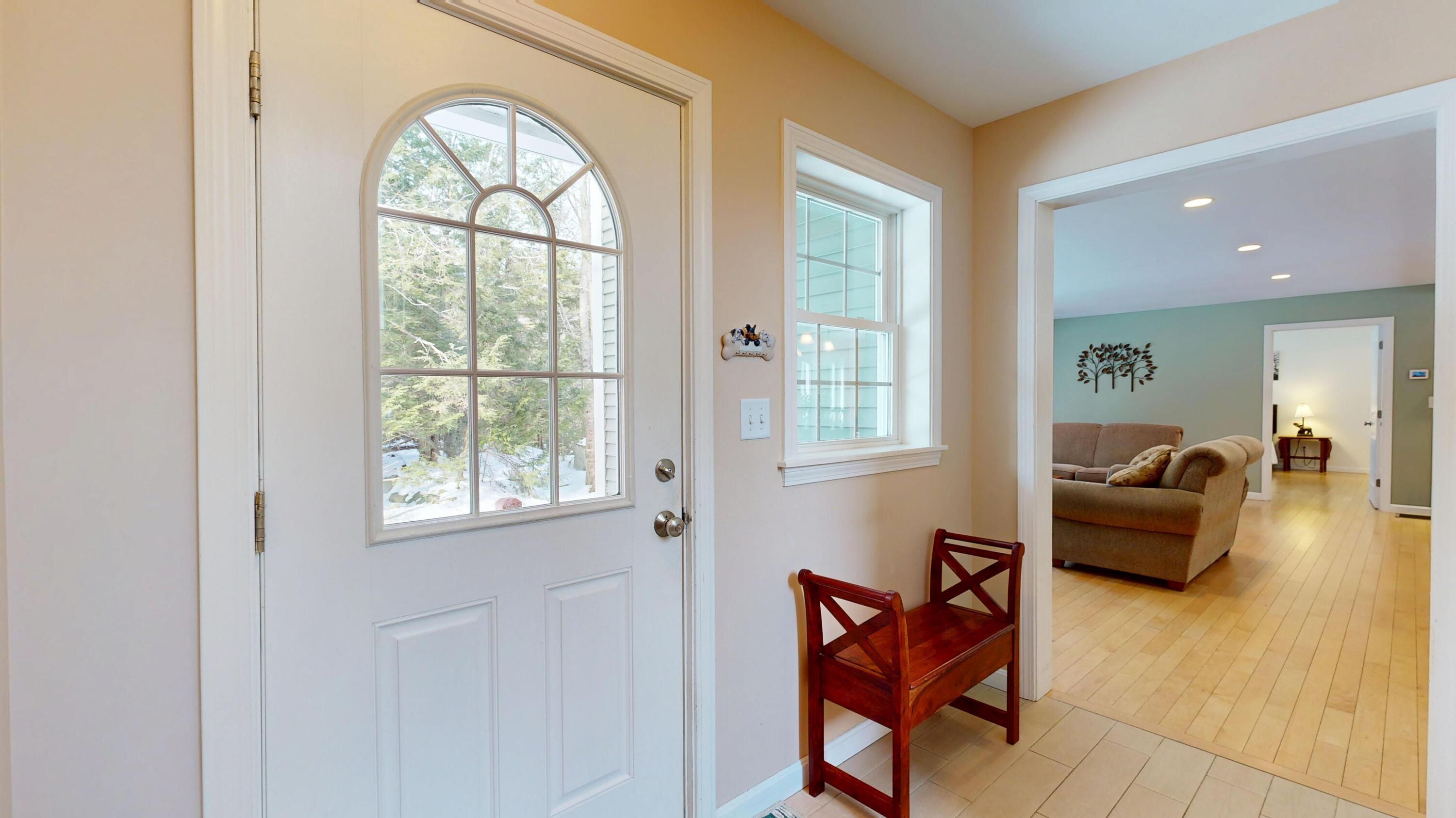 141 Bradbury Road Lewiston, ME 04240 - Photo 5 of 101 Entrance