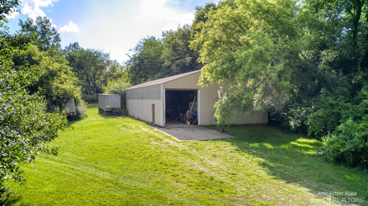 9464 Moon Road Saline, MI 48176 - Photo 6 of 43 Photo 6