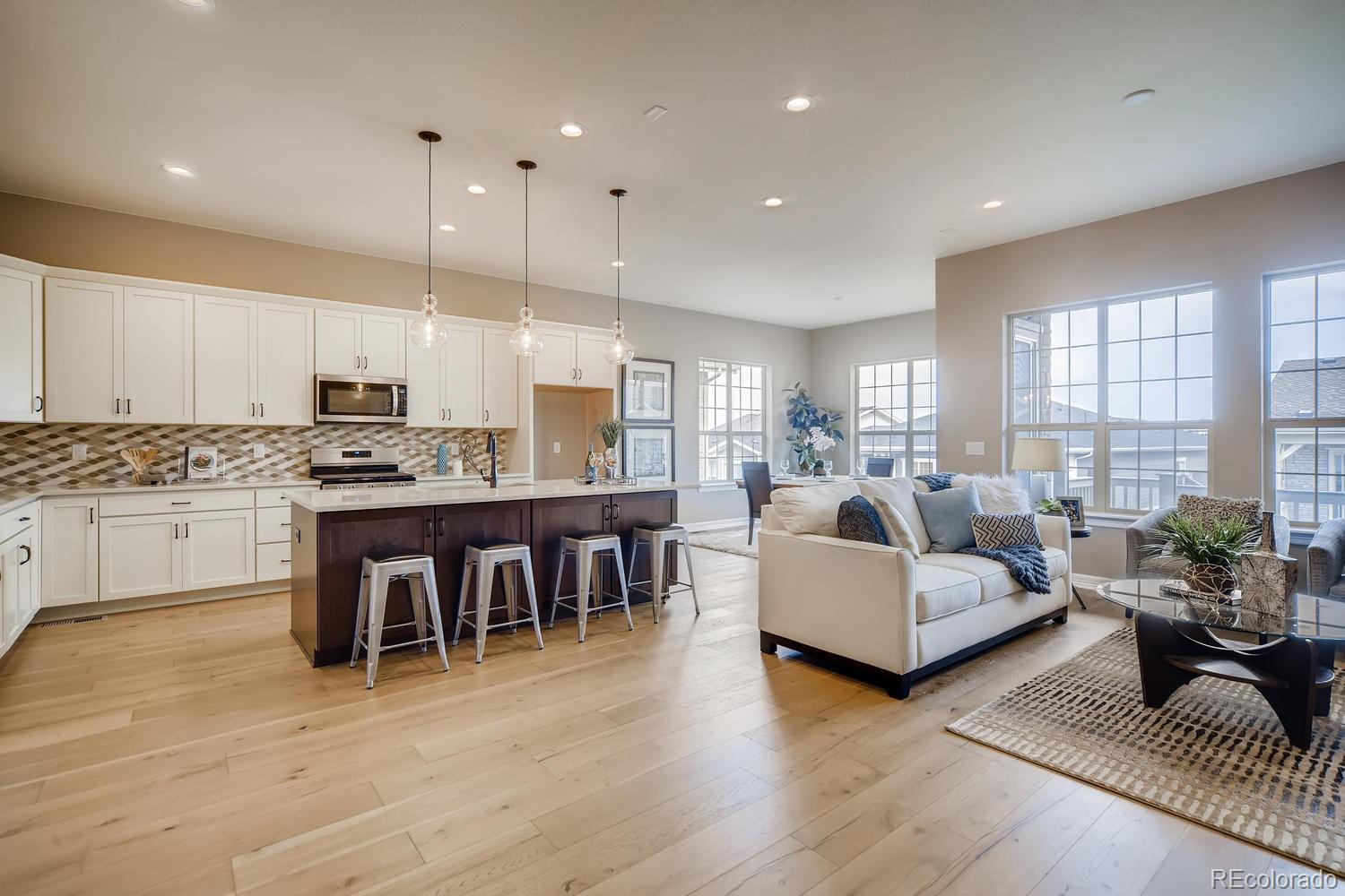 8502 South Rome Way Aurora, CO 80016 - Photo 3 of 22 Gallery Image 3