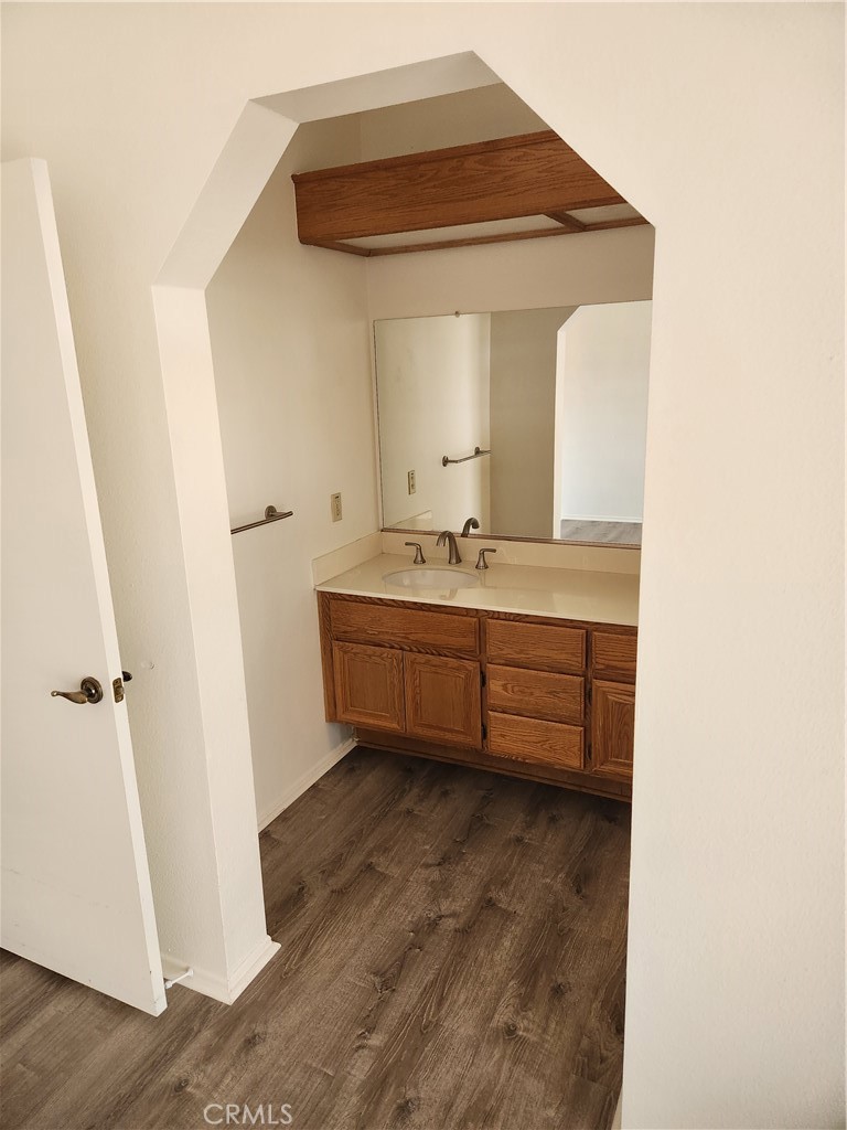 781 Torrey Pines Road Banning, CA 92220 - Photo 9 of 49 Master Bath