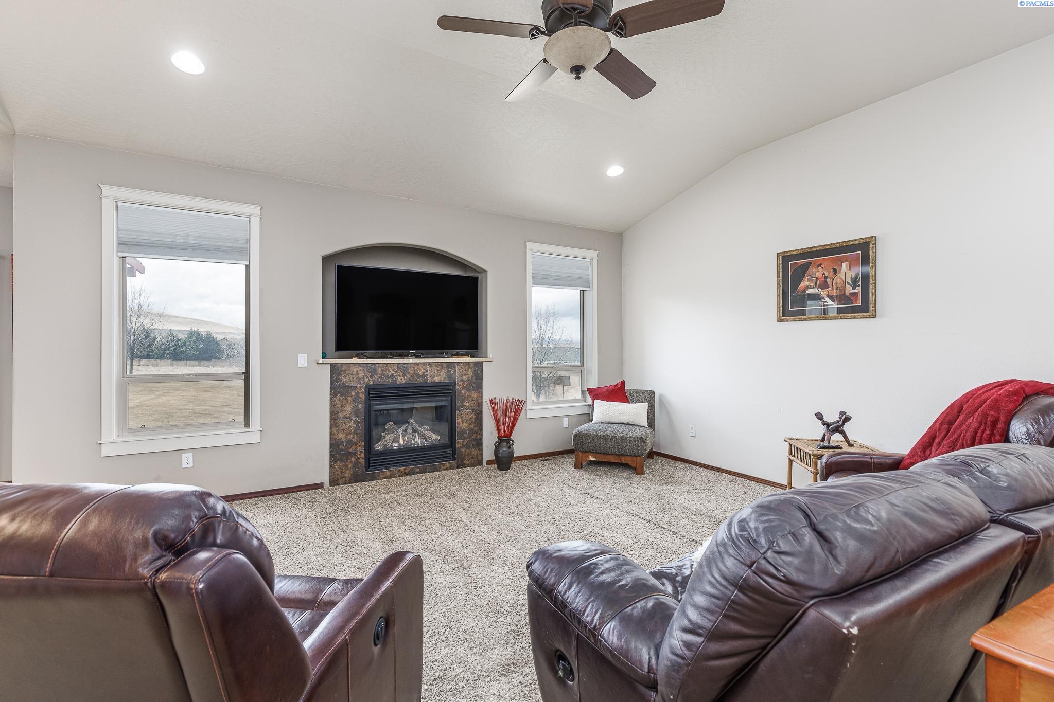 2837 Sunshine Ridge Road Richland, WA 99352 - Photo 10 of 41 Gallery Image 10