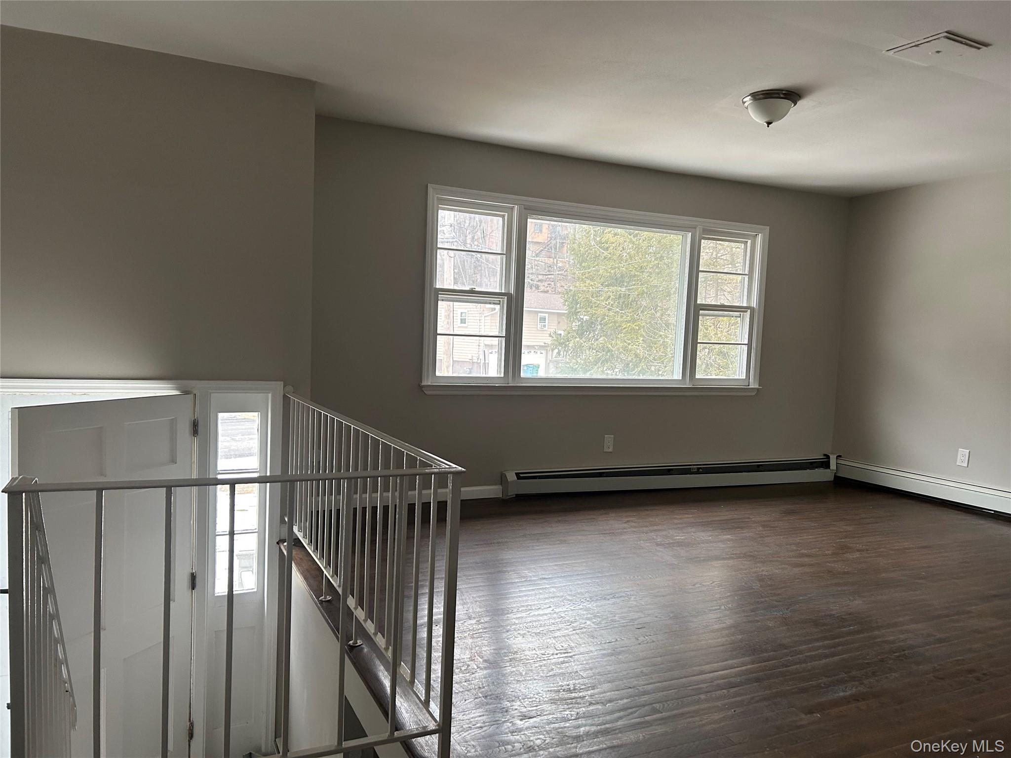 104 Sutton Park Road Poughkeepsie, NY 12603 - Photo 3 of 16