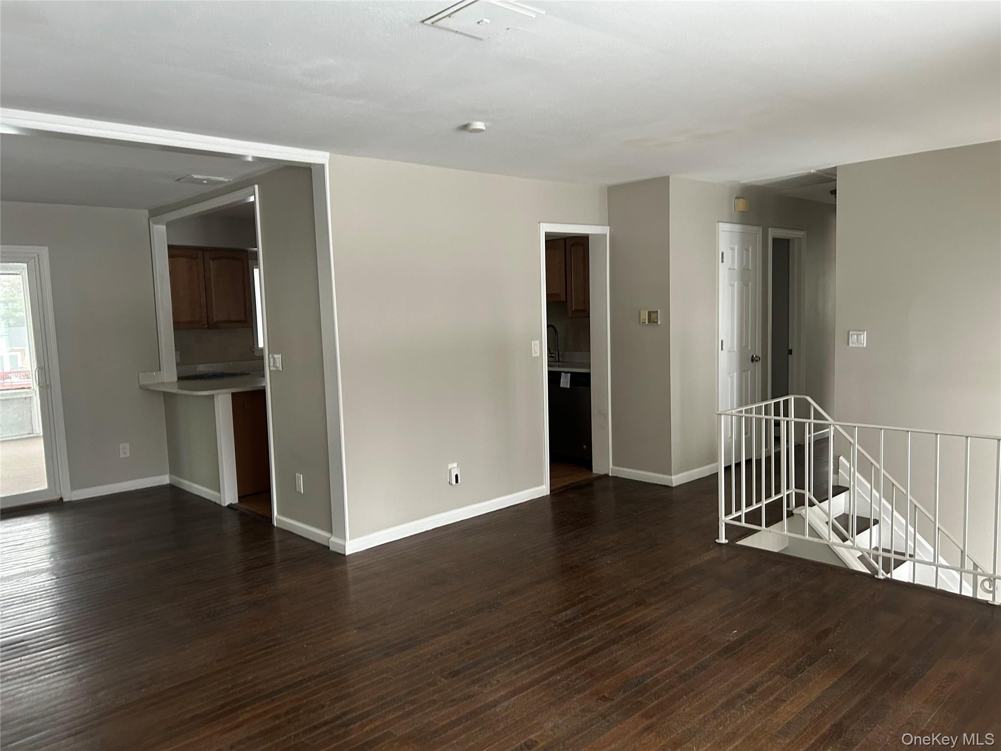 104 Sutton Park Road Poughkeepsie, NY 12603 - Photo 4 of 16