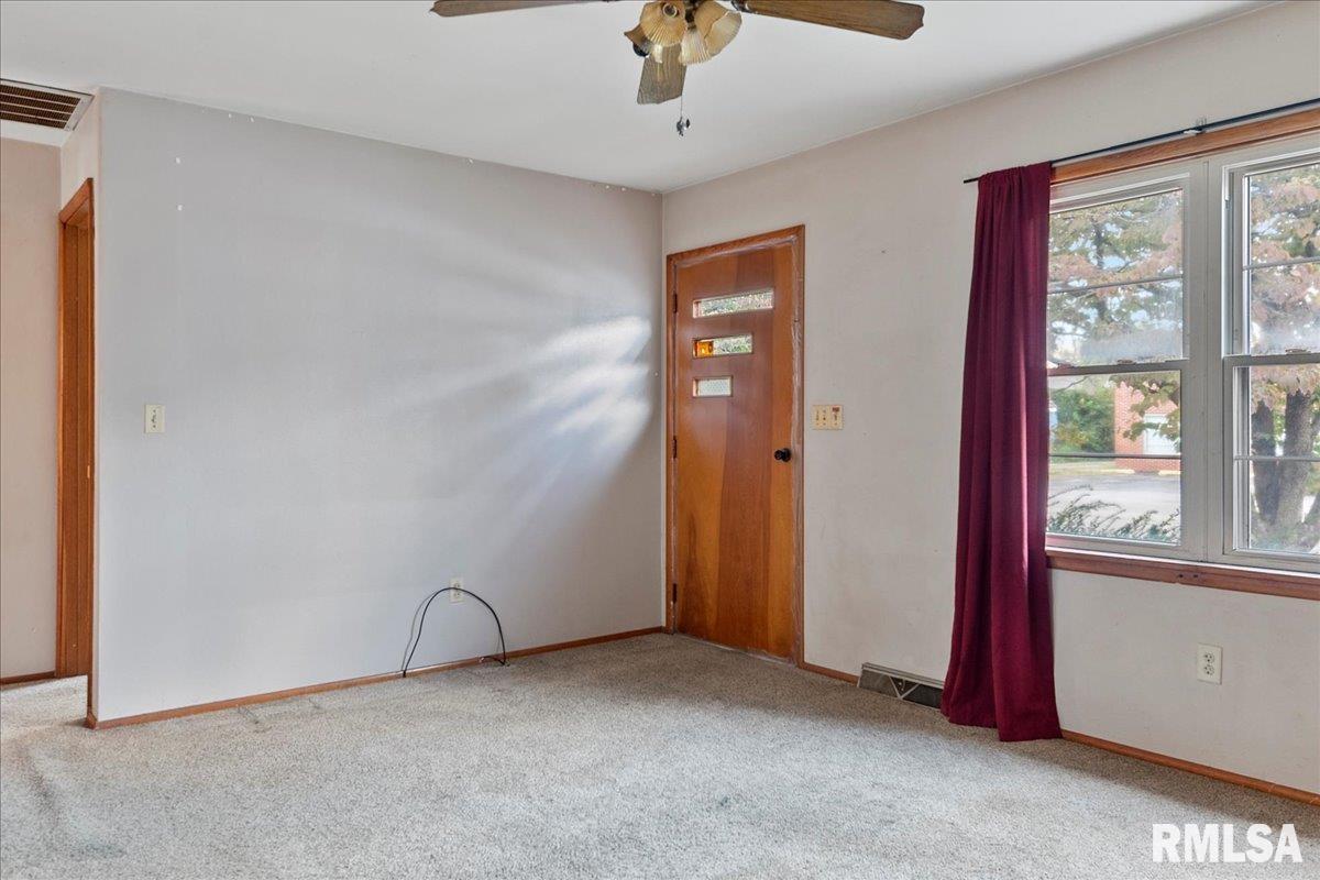 204 Highland Avenue Springfield, IL 62704 - Photo 6 of 28 Gallery Image 6