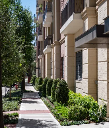 $1,987 | 160 Birdsall Street, Unit 1319, Houston, TX 77007