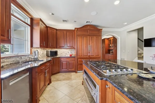 $1,840,000 | 20 Smithfield Road, Lebanon, NJ 08833