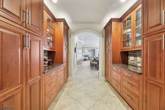 $1,840,000 | 20 Smithfield Road, Lebanon, NJ 08833