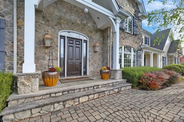 $1,840,000 | 20 Smithfield Road, Lebanon, NJ 08833