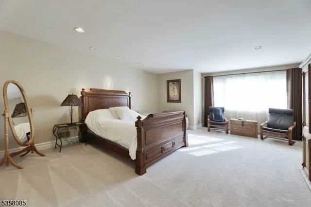 $1,840,000 | 20 Smithfield Road, Lebanon, NJ 08833