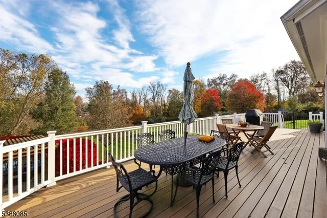 $1,840,000 | 20 Smithfield Road, Lebanon, NJ 08833