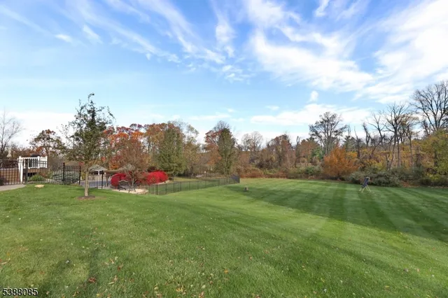 $1,840,000 | 20 Smithfield Road, Lebanon, NJ 08833