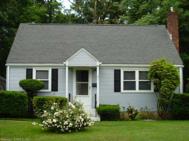 31 Woody Brook Road Windsor, CT 06095 - Photo 1 of 1 a front view of a house with garden