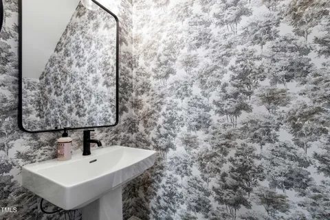 $529,000 | 5705 Parker Pines Court, Raleigh, NC 27609