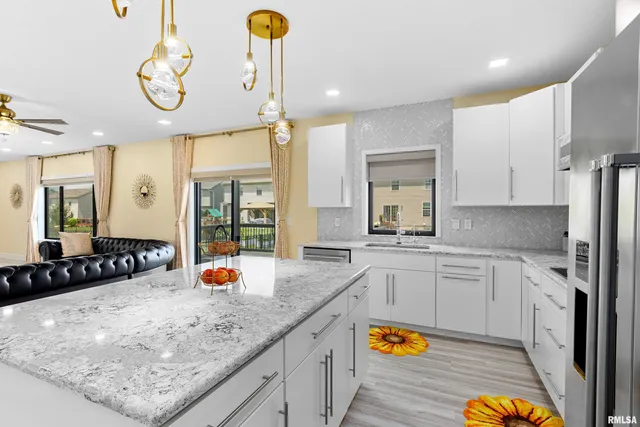 $575,000 | 2817 West Lake Trail Court, Dunlap, IL 61525