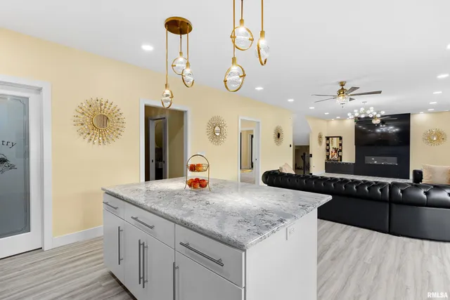 $575,000 | 2817 West Lake Trail Court, Dunlap, IL 61525