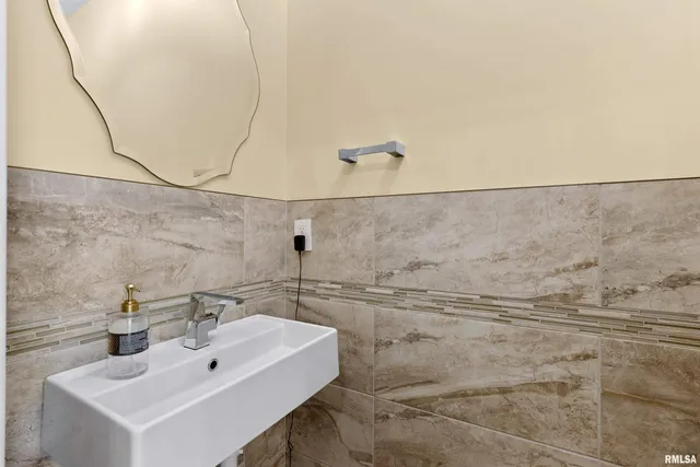 $575,000 | 2817 West Lake Trail Court, Dunlap, IL 61525