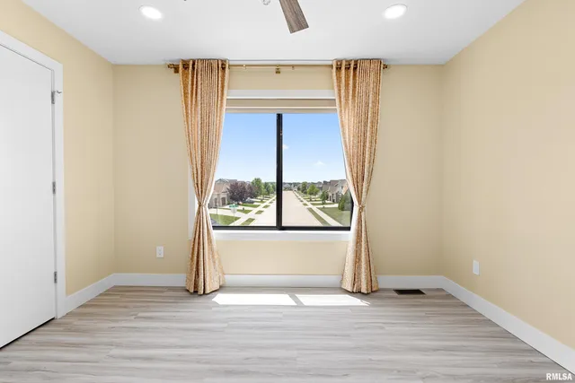 $575,000 | 2817 West Lake Trail Court, Dunlap, IL 61525