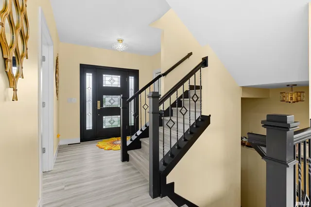 $575,000 | 2817 West Lake Trail Court, Dunlap, IL 61525