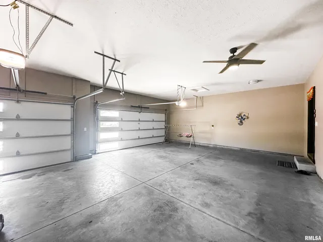 $575,000 | 2817 West Lake Trail Court, Dunlap, IL 61525