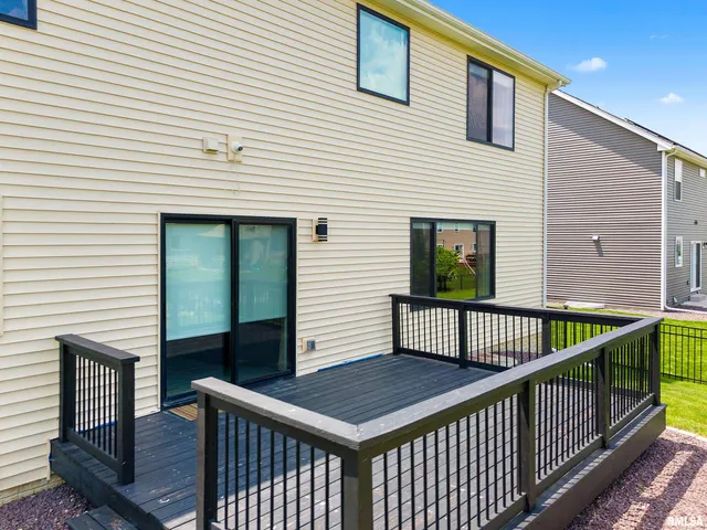 $575,000 | 2817 West Lake Trail Court, Dunlap, IL 61525