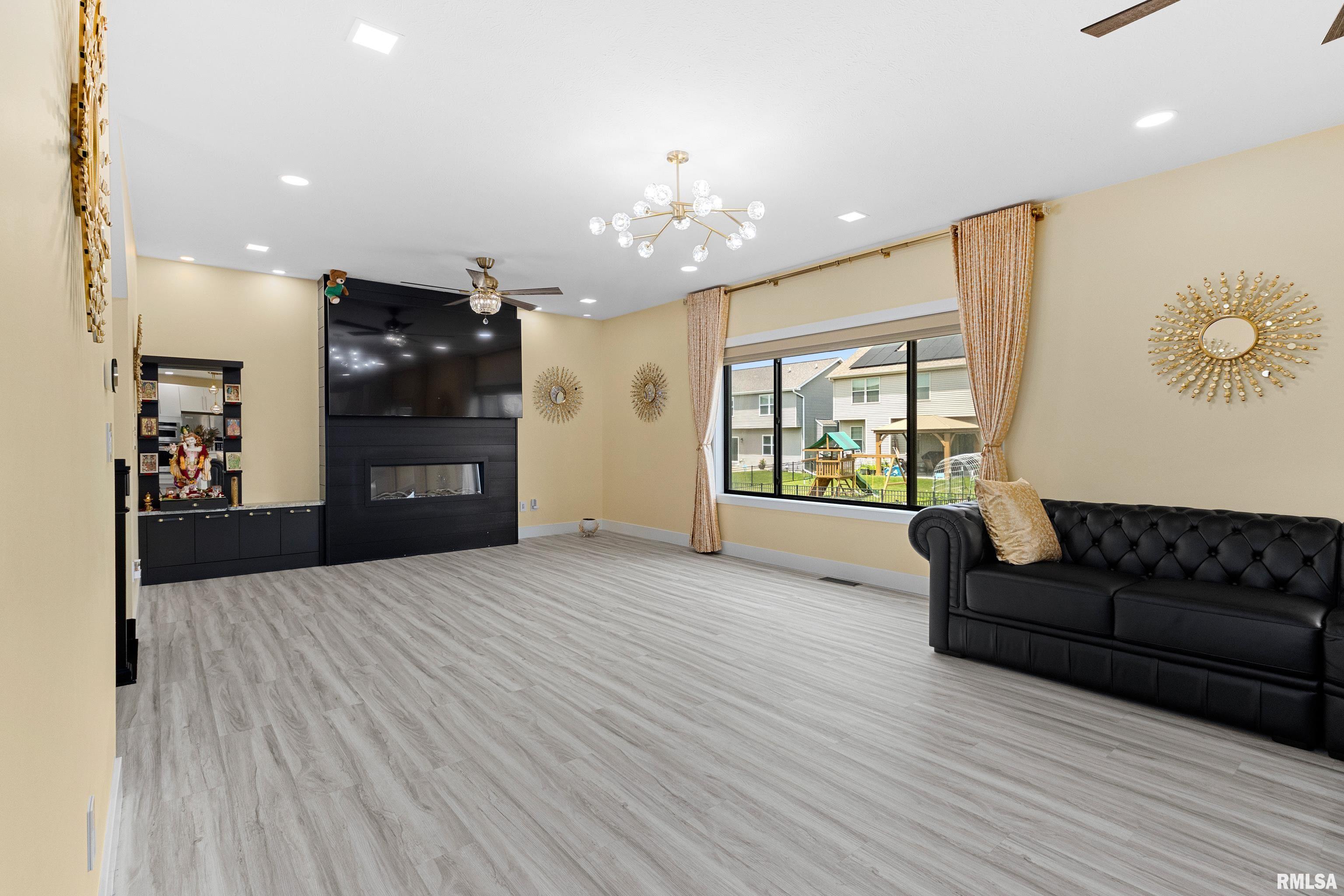 2817 West Lake Trail Court Dunlap, IL 61525 - Photo 5 of 55