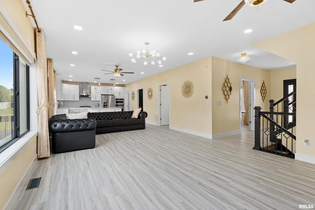 $575,000 | 2817 West Lake Trail Court, Dunlap, IL 61525