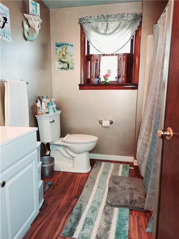 476 Ross Road Eighty Four, PA 15330 - Photo 6 of 20 a bathroom with a toilet and a mirror