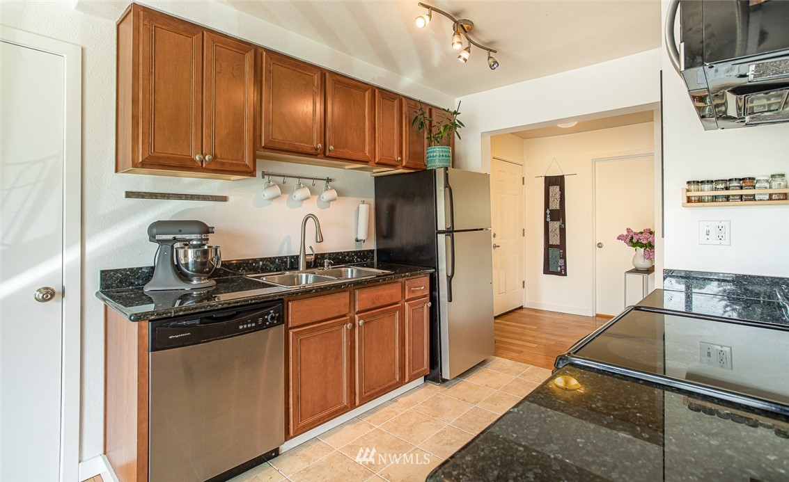 5321 North Pearl Street, Unit 208 Ruston, WA 98407 - Photo 6 of 25