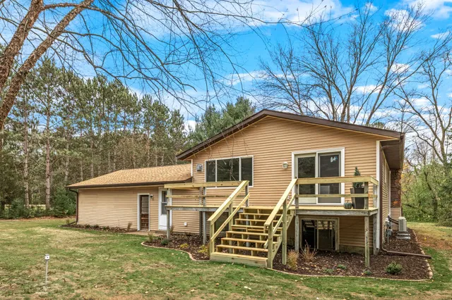 $349,900 | E2950 Benrud Lane, Eau Claire, WI 54701