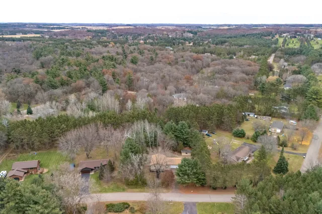 $349,900 | E2950 Benrud Lane, Eau Claire, WI 54701