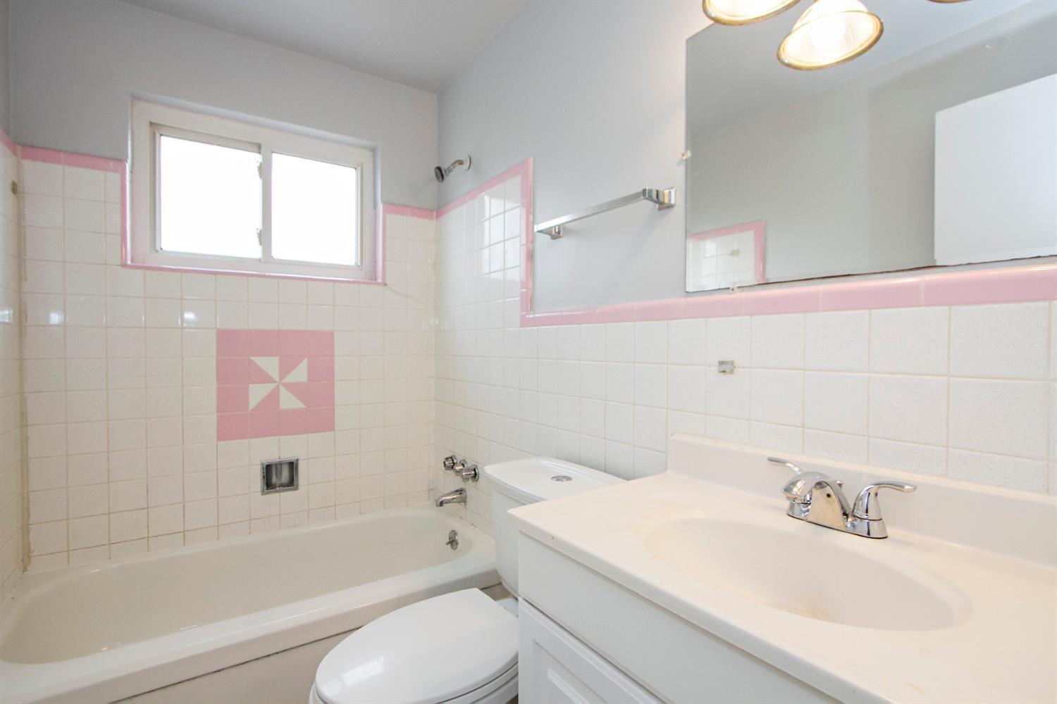2302 Galbraith Road, Unit D3 Cincinnati, OH 45239 - Photo 14 of 23