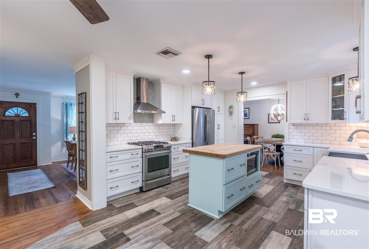 455 Liberty Street Fairhope, AL 36532 - Photo 7 of 40