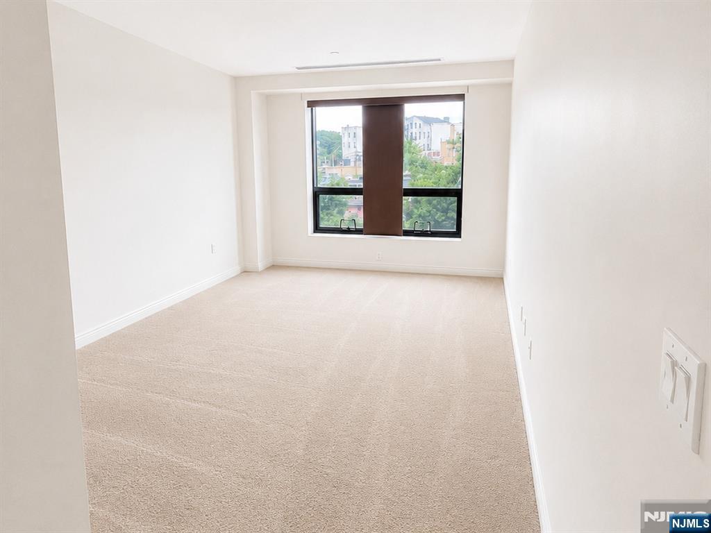 1-orient W Orient Way, Unit 305 Rutherford, NJ 07070 - Photo 16 of 48