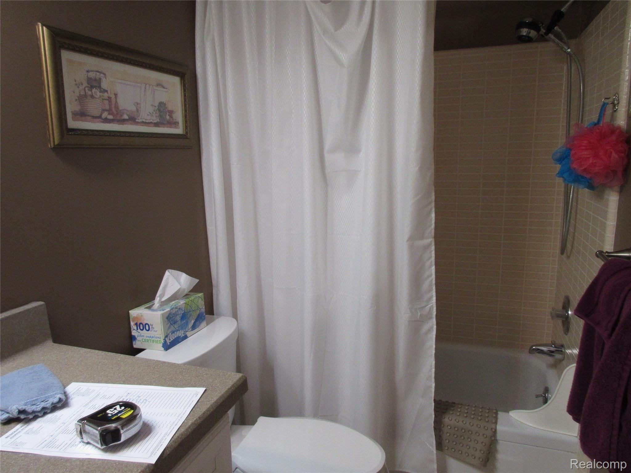 23235 Farmington Road Farmington, MI 48336 - Photo 17 of 27 IMG_0113.JPG