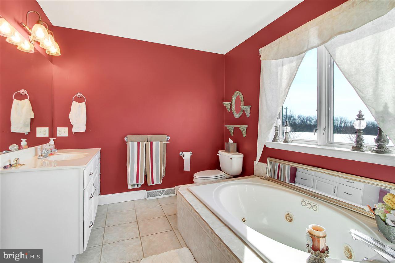 6619 Shellborne Ln Spring Grove Pa Spring Grove, PA 17362 - Photo 14 of 21