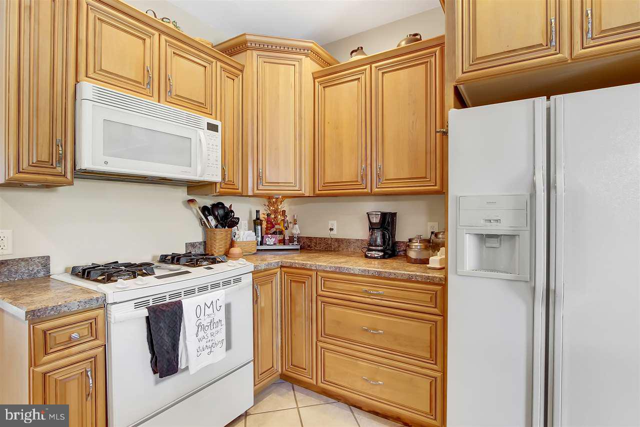 6619 Shellborne Ln Spring Grove Pa Spring Grove, PA 17362 - Photo 8 of 21