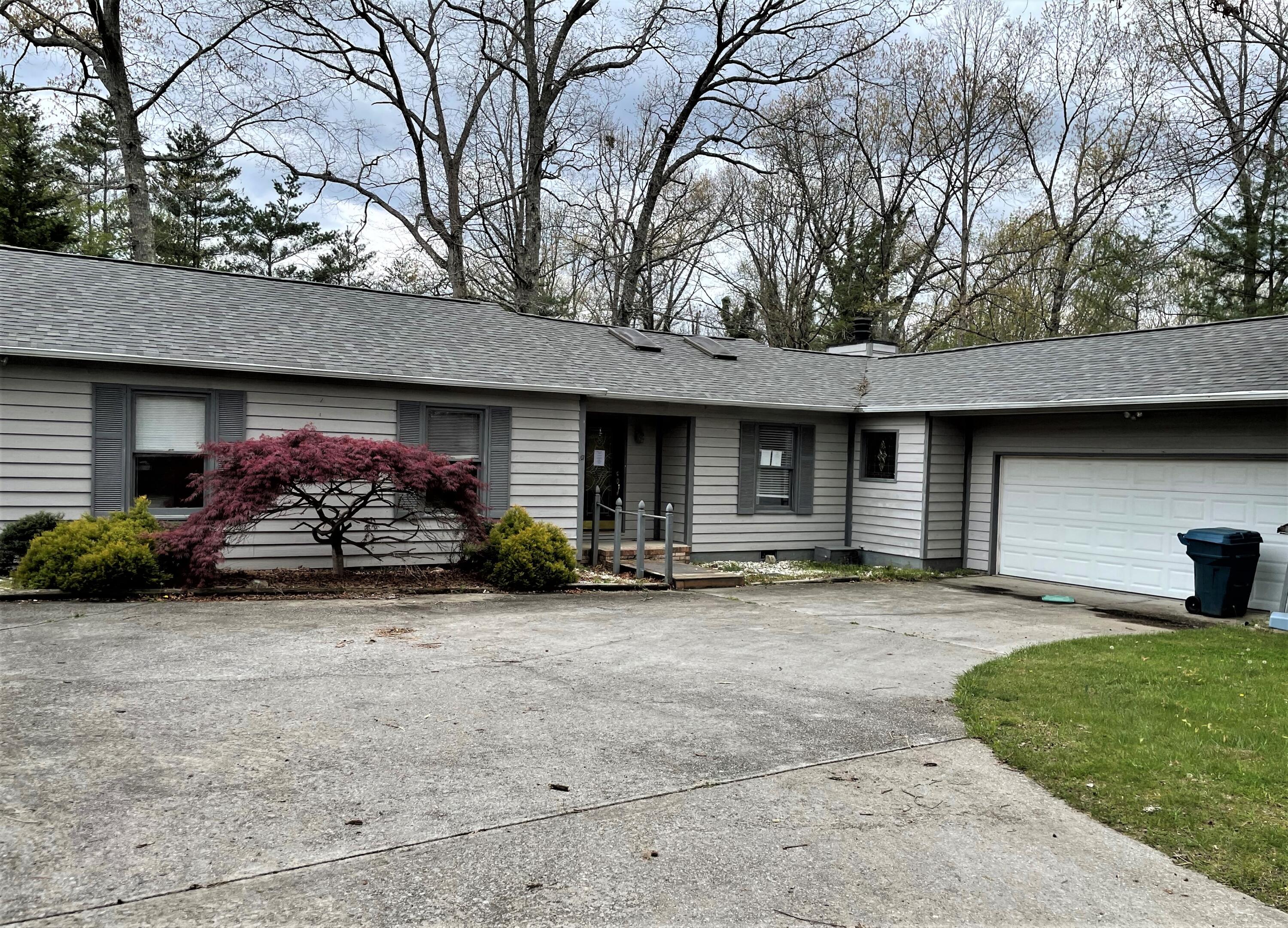 128 Cardinal Loop Crossville, TN 38555 - Photo 3 of 17 IMG_4143