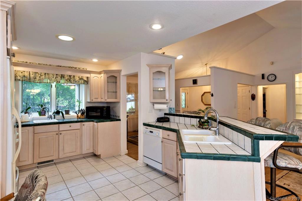 548 Quail Ridge Road Lake Lure, NC 28746 - Photo 11 of 35 Gallery Image 11