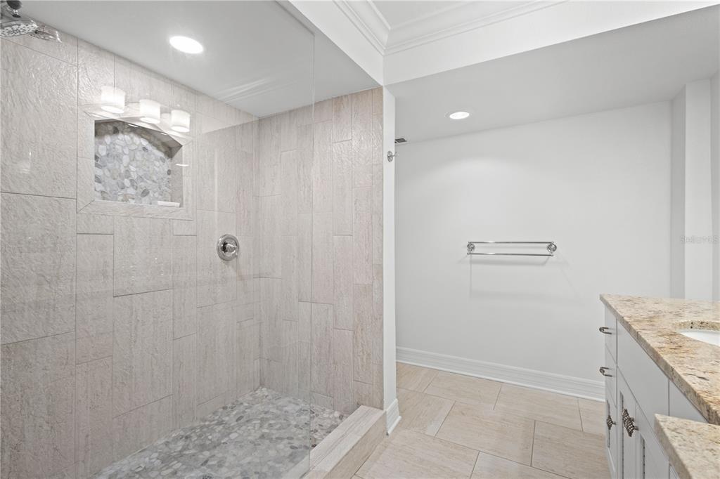 5880 Midnight Pass Road, Unit 804 Sarasota, FL 34242 - Photo 20 of 39