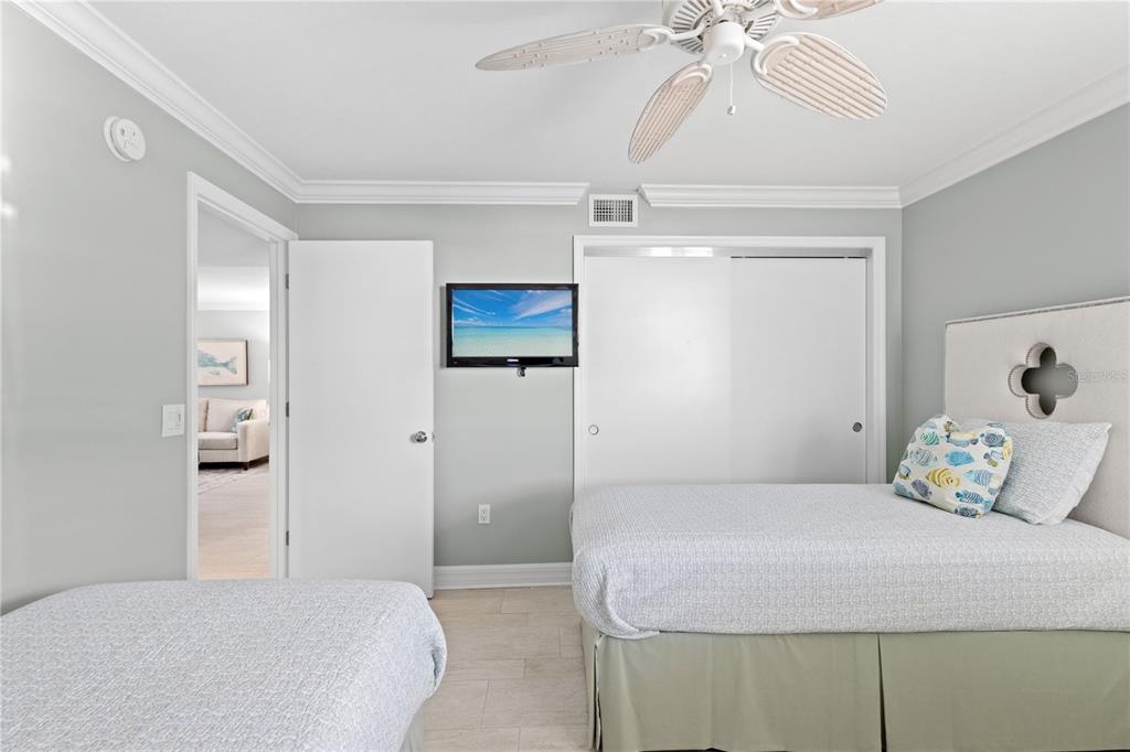 5880 Midnight Pass Road, Unit 804 Sarasota, FL 34242 - Photo 24 of 39