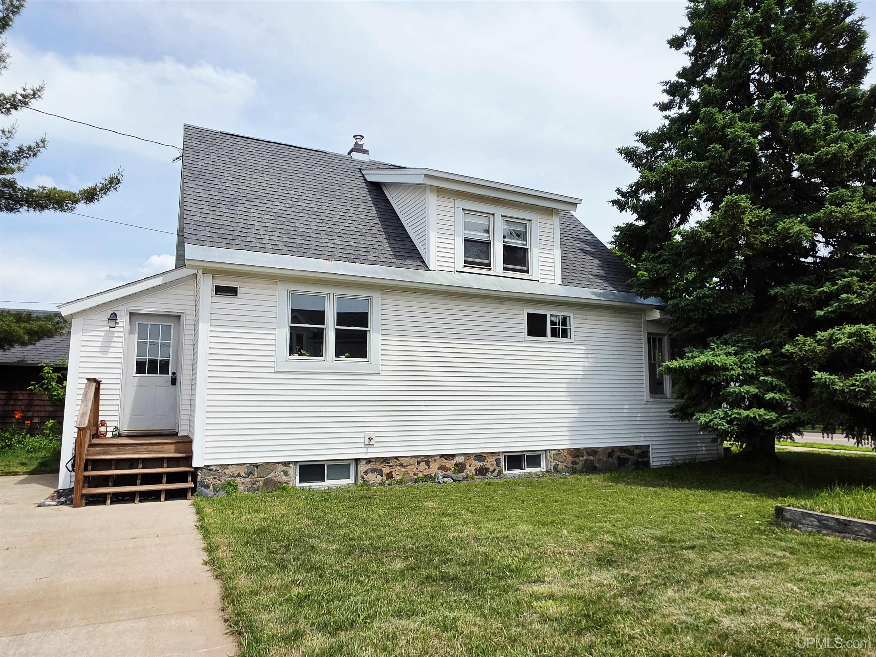 1203 North 3rd Street Ishpeming, MI 49849 - Photo 8 of 39