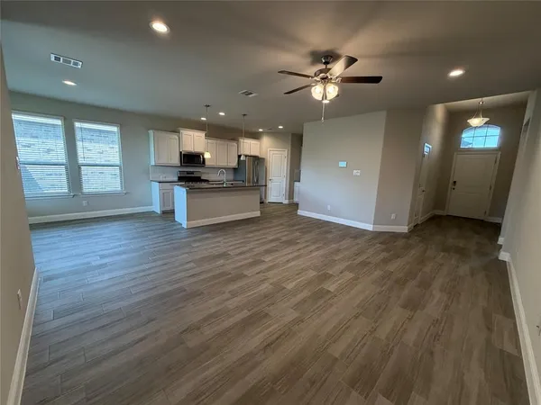 $2,400 | 1117 Presidio Lane, Weatherford, TX 76087