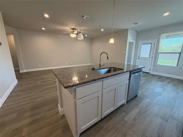 $2,400 | 1117 Presidio Lane, Weatherford, TX 76087