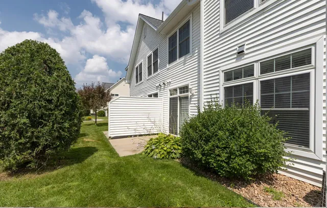 $1,995 | 2145 Old School Road, Mound, MN 55364