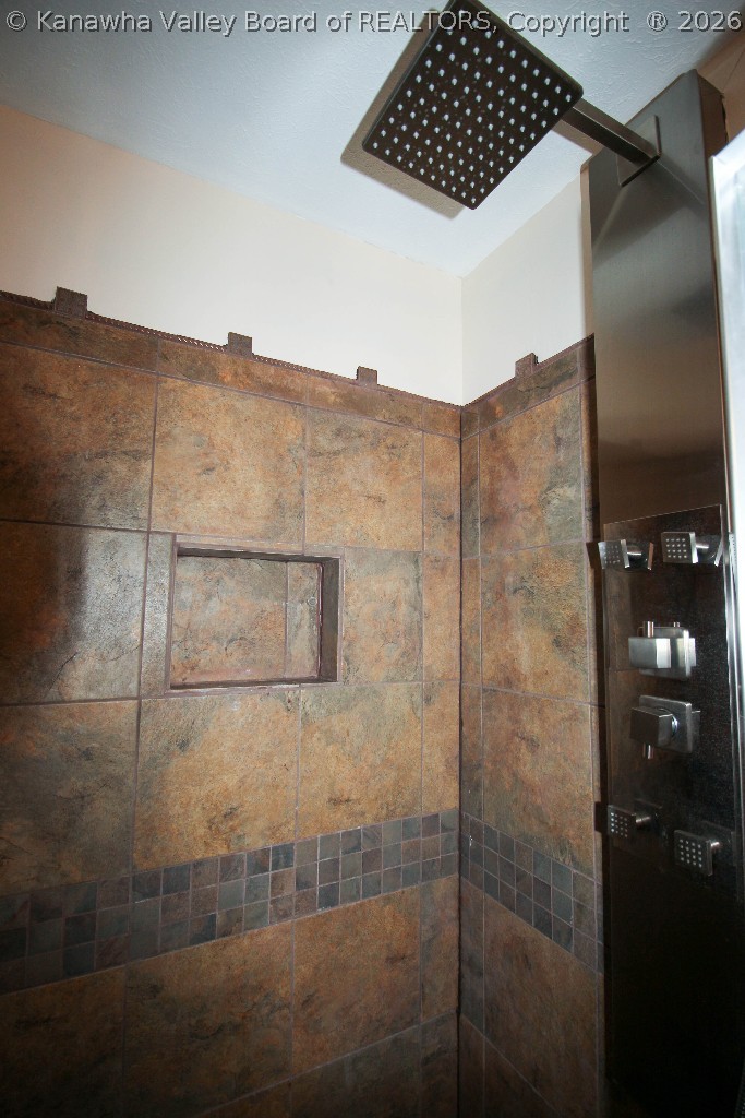 97 Ralph Drive Hurricane, WV 25526 - Photo 10 of 28 Gallery Image 10