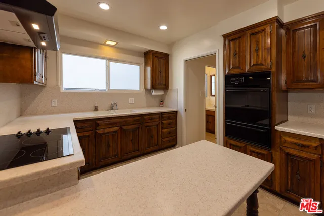 $6,000 | 4360 Kraft Avenue, Studio City, CA 91604